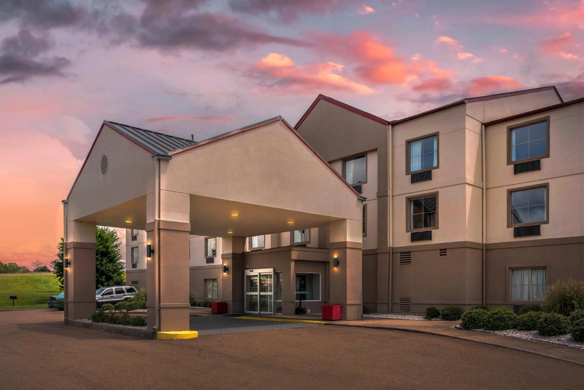 Red Roof Inn & Suites Vicksburg Exterior foto